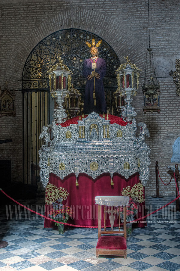 NTRO PADRE JESUS REDENTOR CAUTIVO EN LA MAÑANA DEL JUEVES SANTO EN LA PARROQUIA DE SANTIAGO EL MAYOR