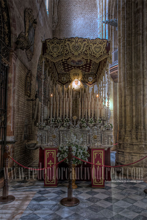 NTRA SRA DE LAS LAGRIMAS EN LA MAÑANA DEL JUEVES SANTO EN LA PARROQUIA DE SANTIAGO EL MAYOR